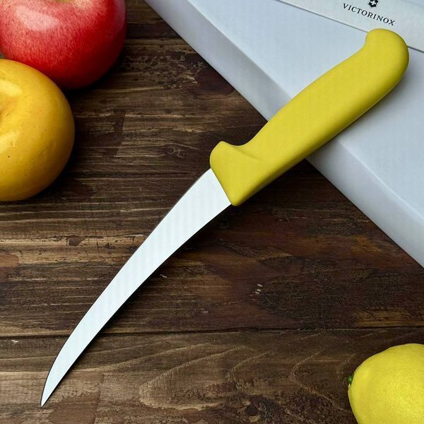 Victorinox Fibrox Boning 15 см &mdash; професійний ніж для обвалювання 5.6618.15 5.6618.15 фото